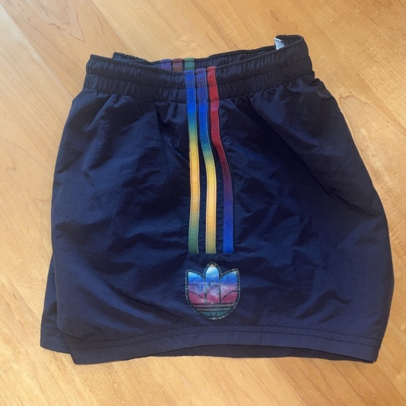 ADIDAS ORIGINALS 3D Trefoil Short - Picture 4 of 7